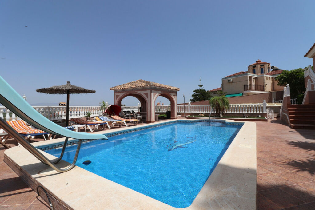 Detached Villa Algorfa Alicante - image 5