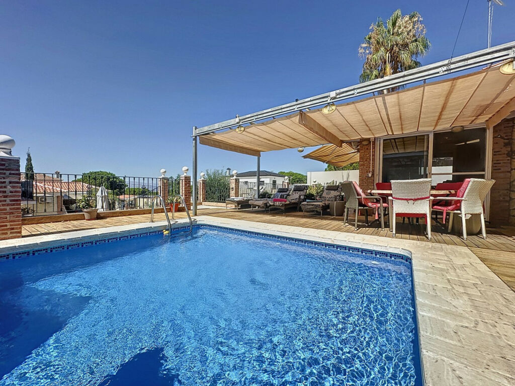 Detached Villa Alhaurín de la Torre Málaga - image 5
