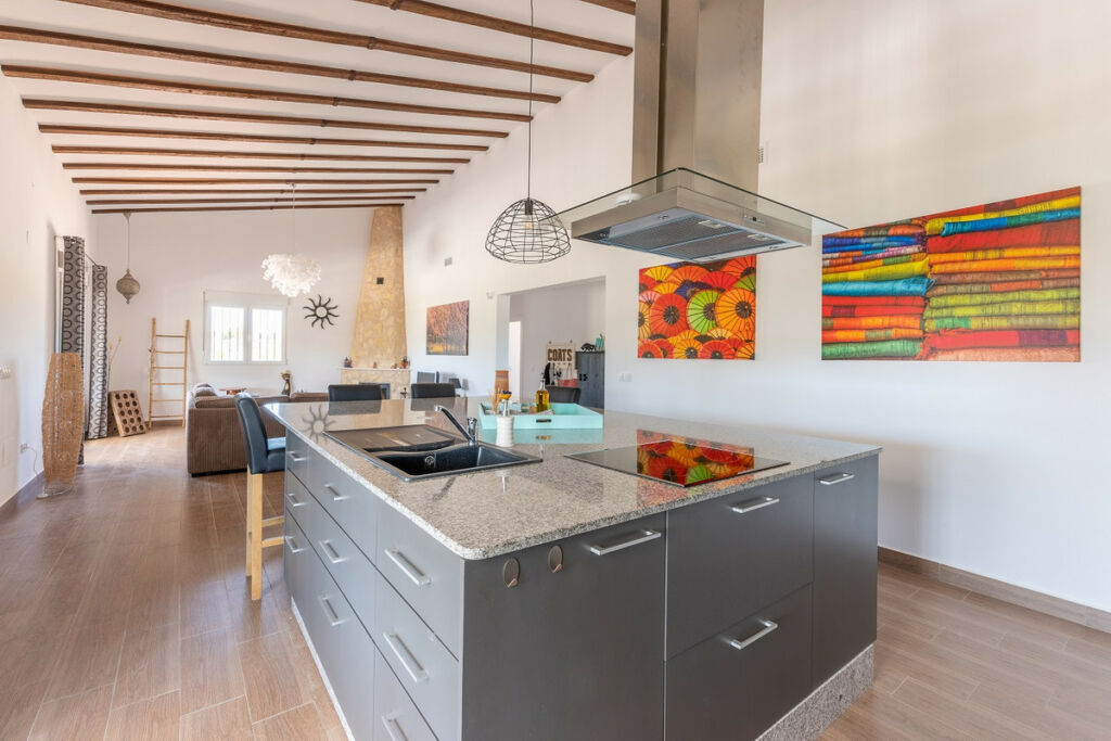 Detached Villa La Romana Alicante - image 5
