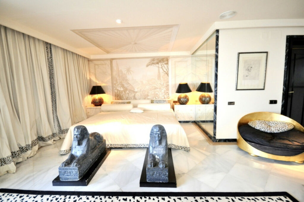 Middle Floor Apartment The Golden Mile Málaga - image 5