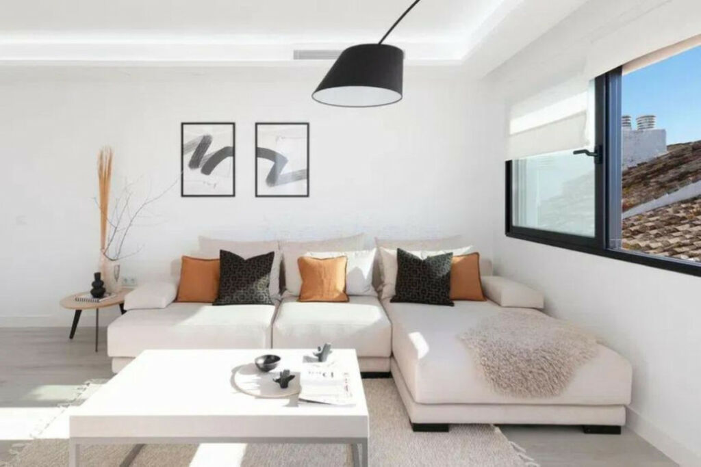 Middle Floor Apartment Puerto Banús Málaga - image 5