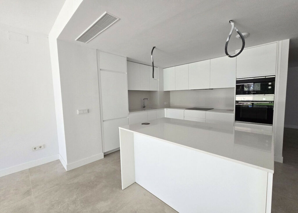 Semi-Detached House El Chaparral Málaga - image 5