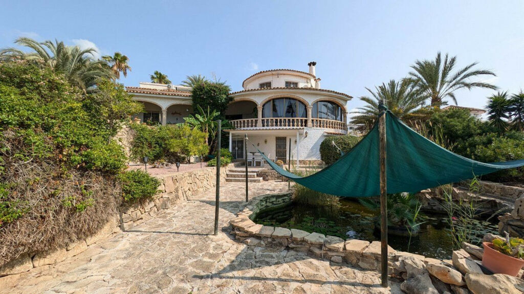 Detached Villa Calpe Alicante - image 6