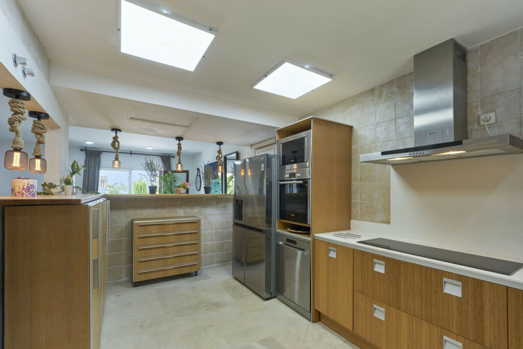 Semi-Detached House The Golden Mile Málaga - image 6