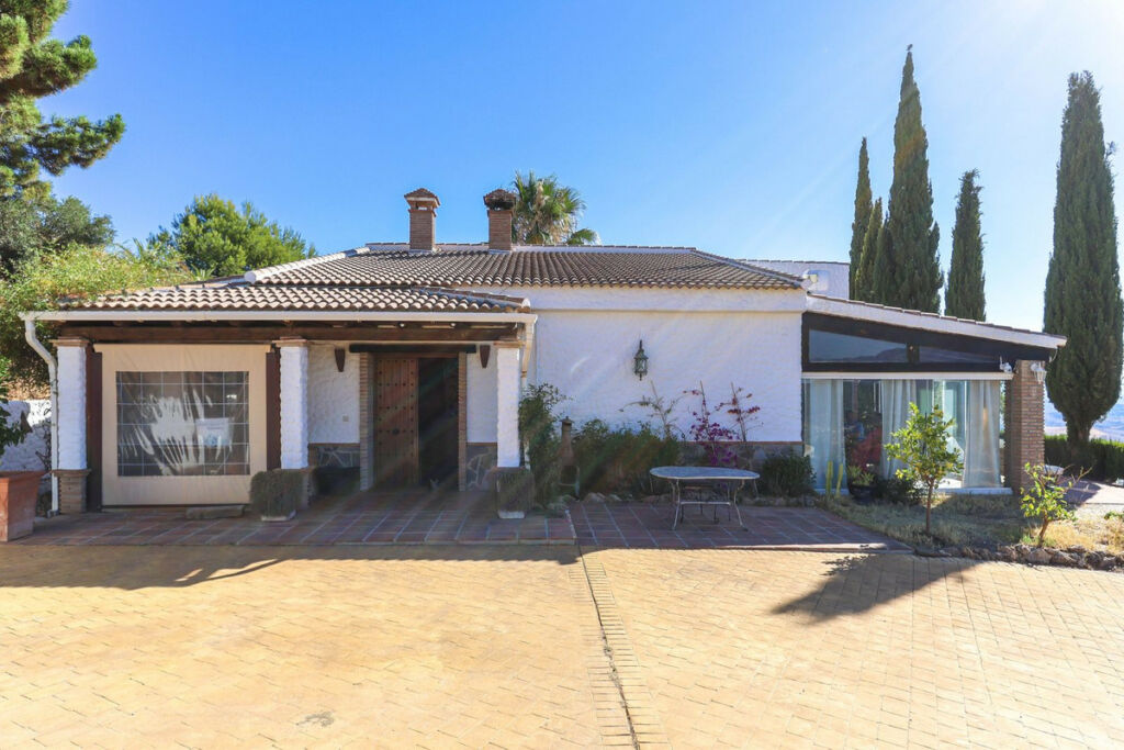 Detached Villa Alozaina Málaga - image 7