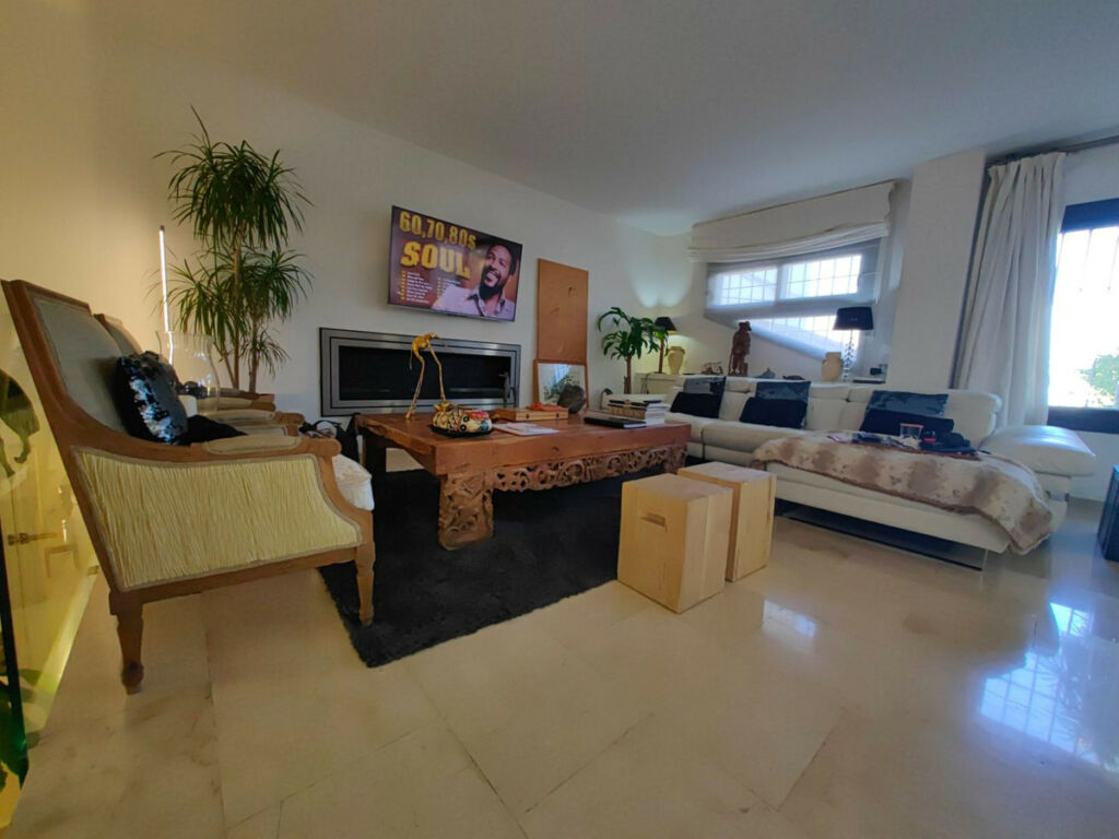 Duplex Estepona Málaga - image 10