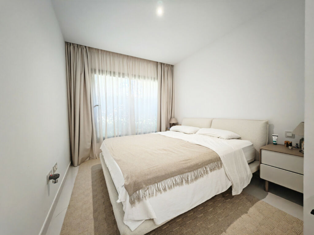 Middle Floor Apartment Estepona Málaga - image 8