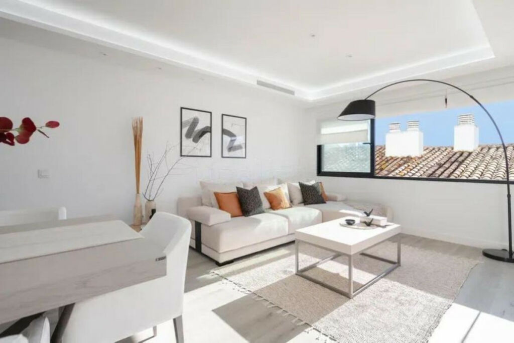 Middle Floor Apartment Puerto Banús Málaga - image 6