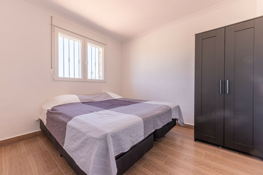 Detached Villa La Romana Alicante - image 6