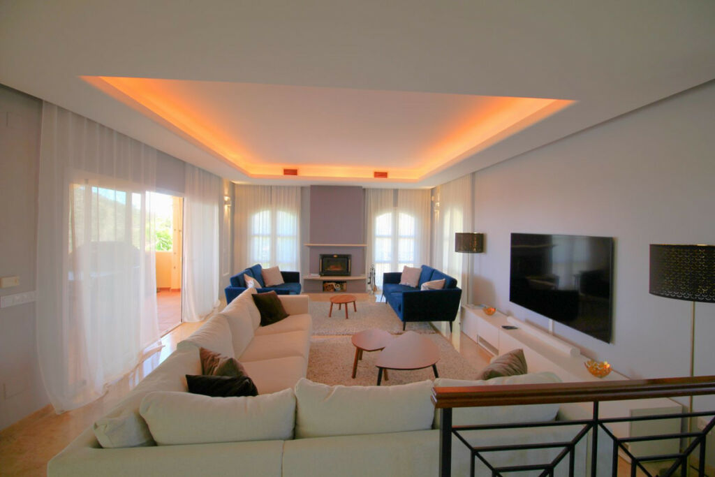 Detached Villa Los Arqueros Málaga - image 6