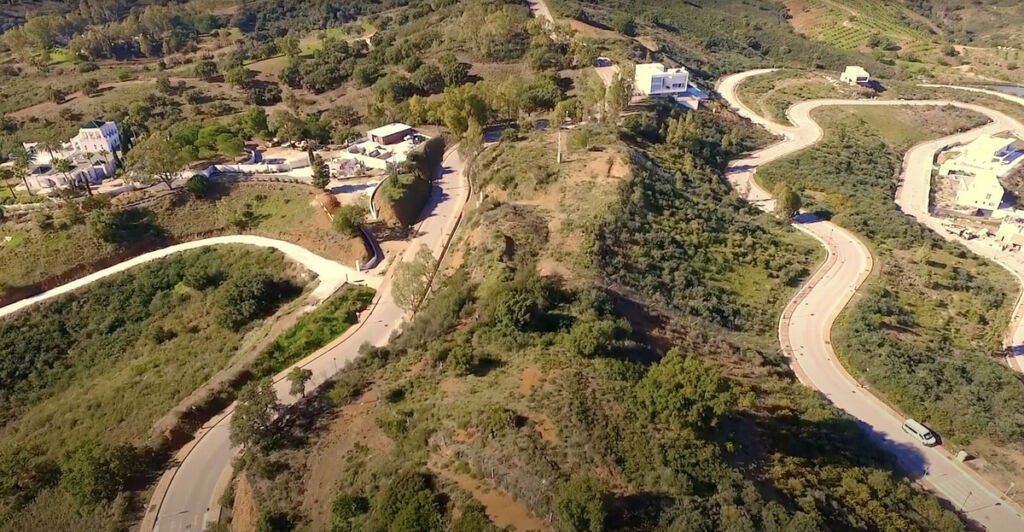 Residential Plot La Mairena Málaga - image 6