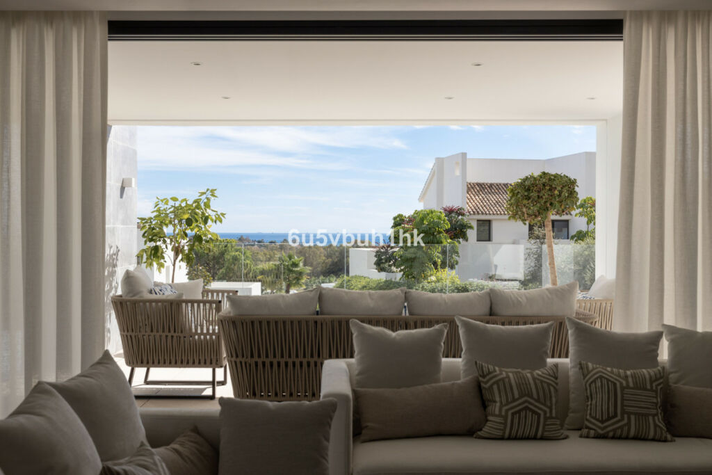 Detached Villa Benahavís Málaga - image 6