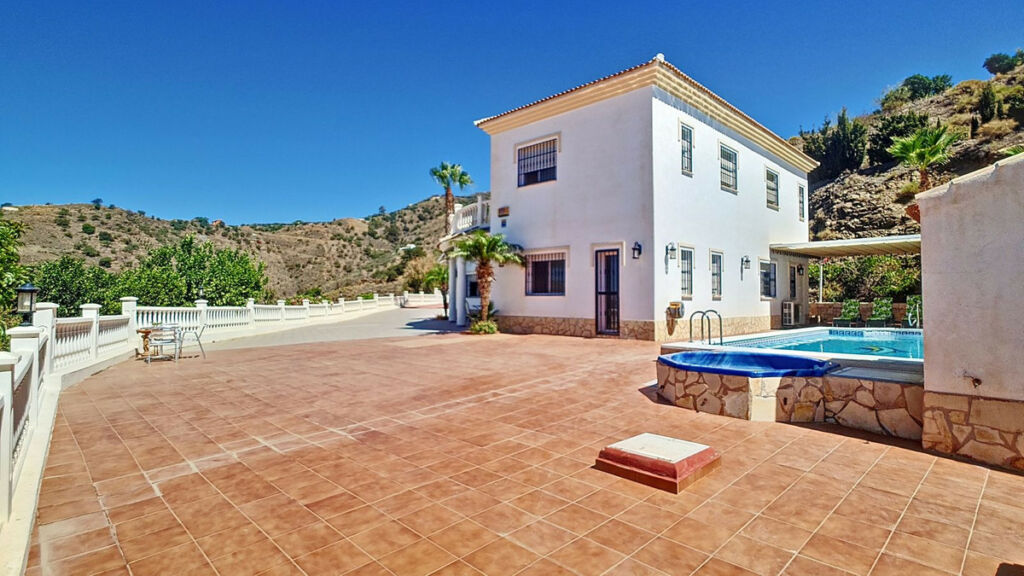 Detached Villa Arenas Málaga - image 6