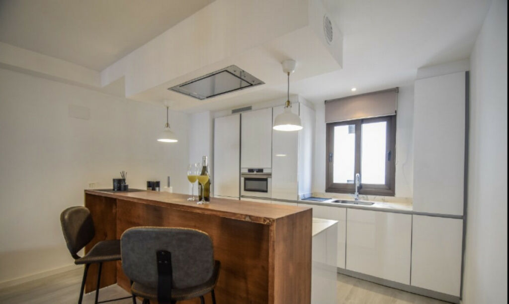 Middle Floor Studio Puerto Banús Málaga - image 7