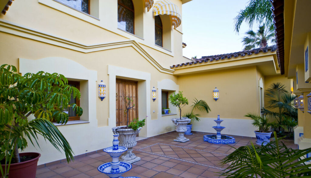 Detached Villa Puerto Banús Málaga - image 7