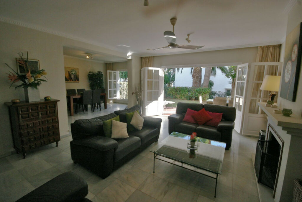 Duplex Estepona Málaga - image 7