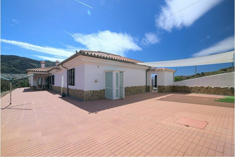 Detached Villa Valverde Alicante - image 7
