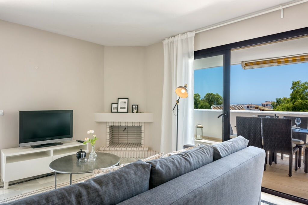 Top Floor Apartment Calahonda Málaga - image 7
