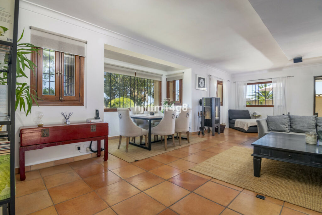 Detached Villa Benahavís Málaga - image 7
