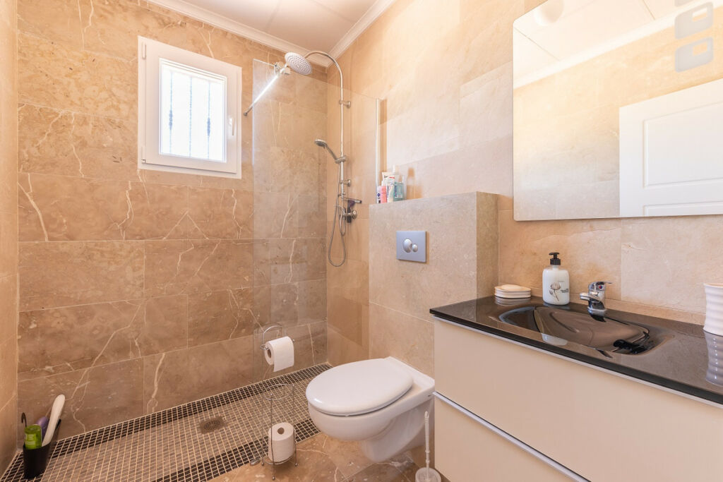 Detached Villa La Romana Alicante - image 7
