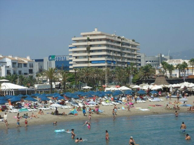 Middle Floor Apartment Puerto Banús Málaga - image 7