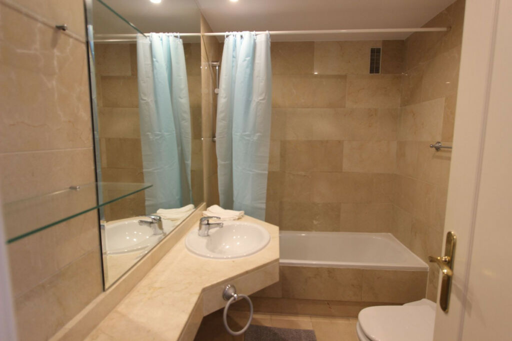 Penthouse Puerto Banús Málaga - image 8