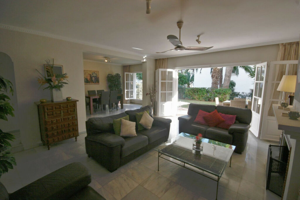 Duplex Estepona Málaga - image 8