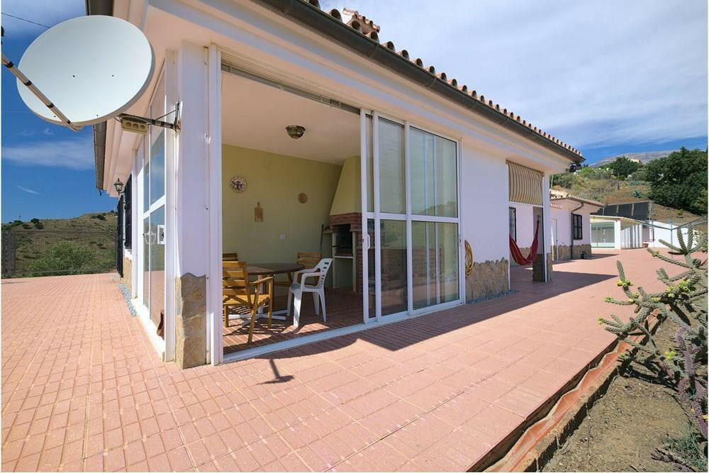 Detached Villa Valverde Alicante - image 8