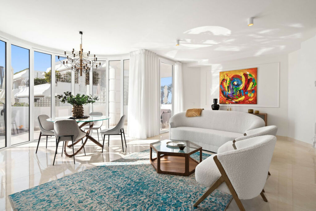 Middle Floor Apartment New Golden Mile Málaga - image 8