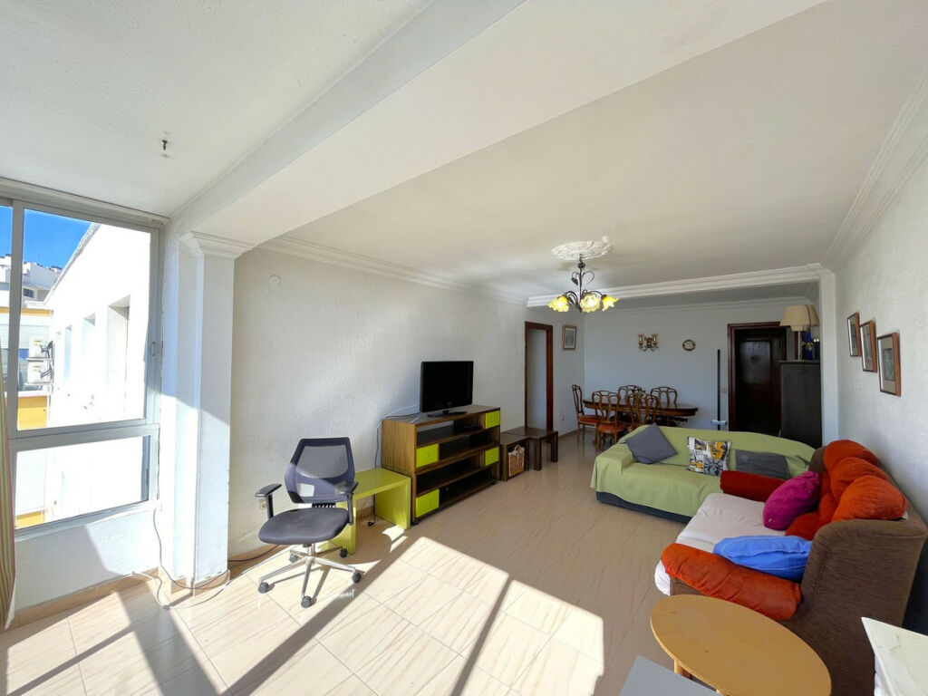 Middle Floor Apartment Estepona Málaga - image 8