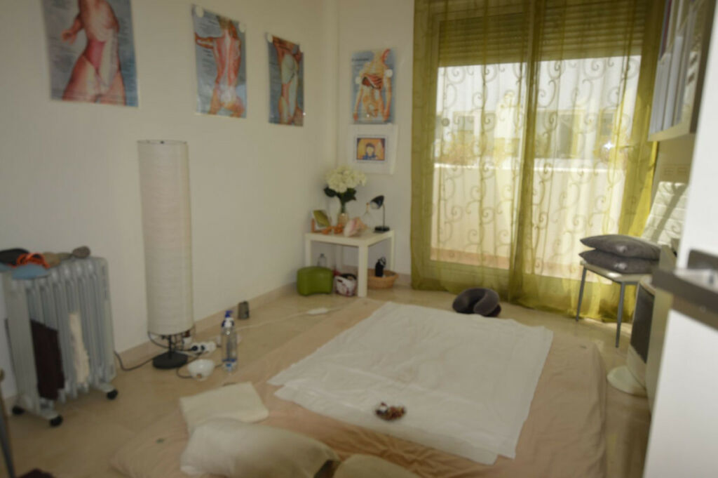 Middle Floor Apartment Estepona Málaga - image 8