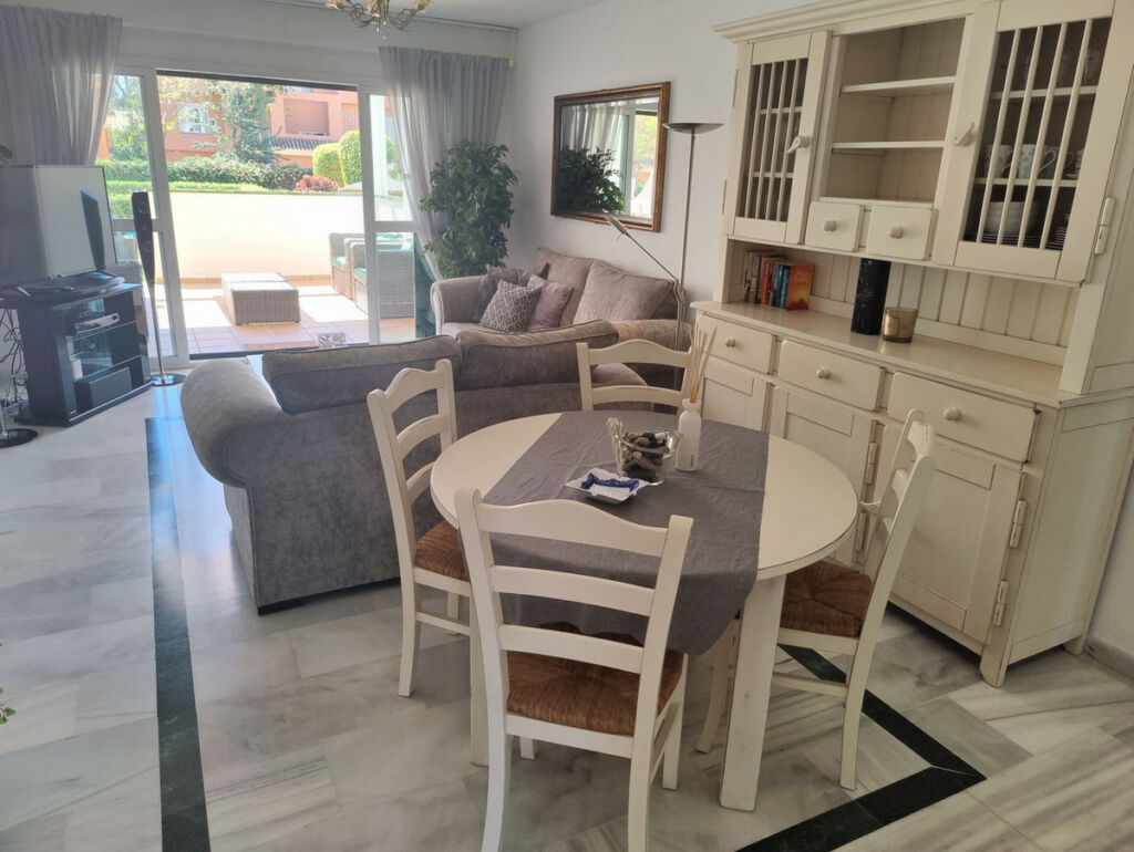 Ground Floor Apartment Puerto Banús Málaga - image 8