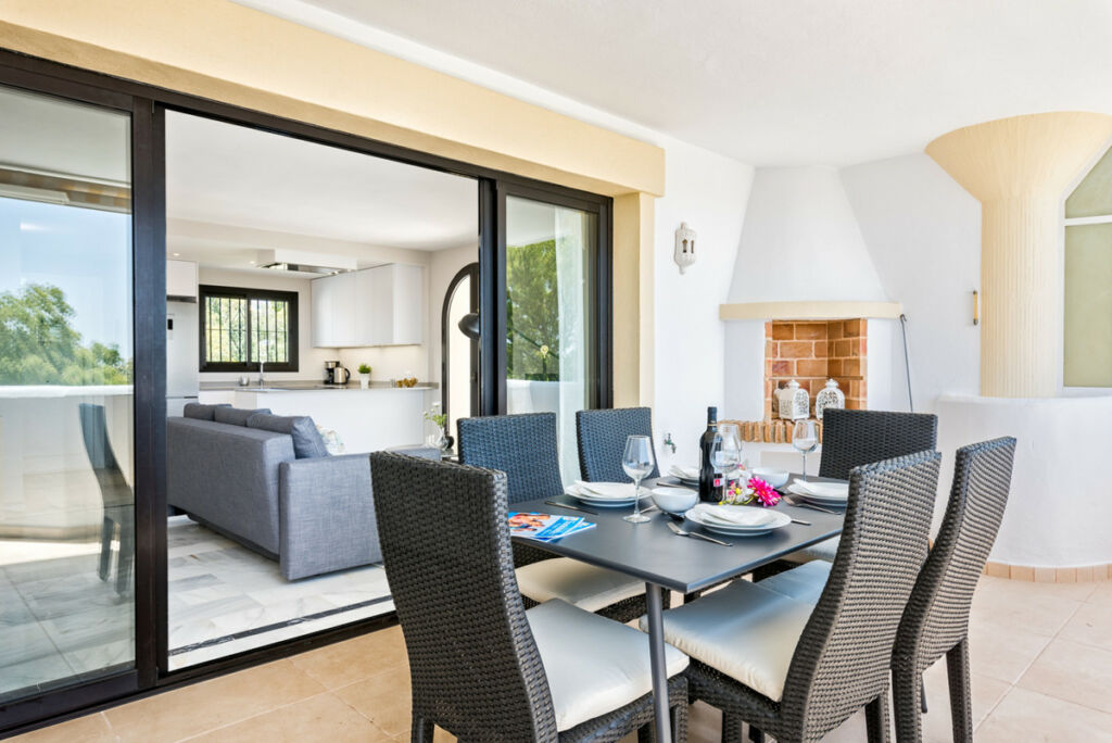 Top Floor Apartment Calahonda Málaga - image 8