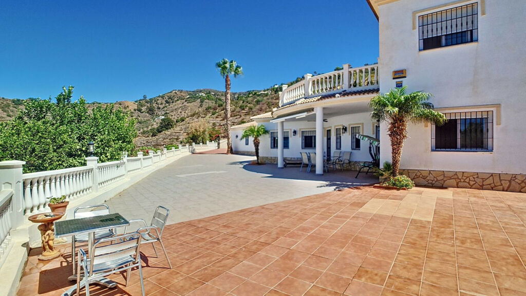 Detached Villa Arenas Málaga - image 8