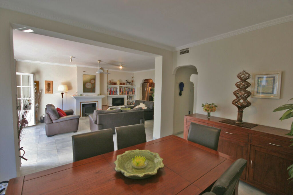 Duplex Estepona Málaga - image 9