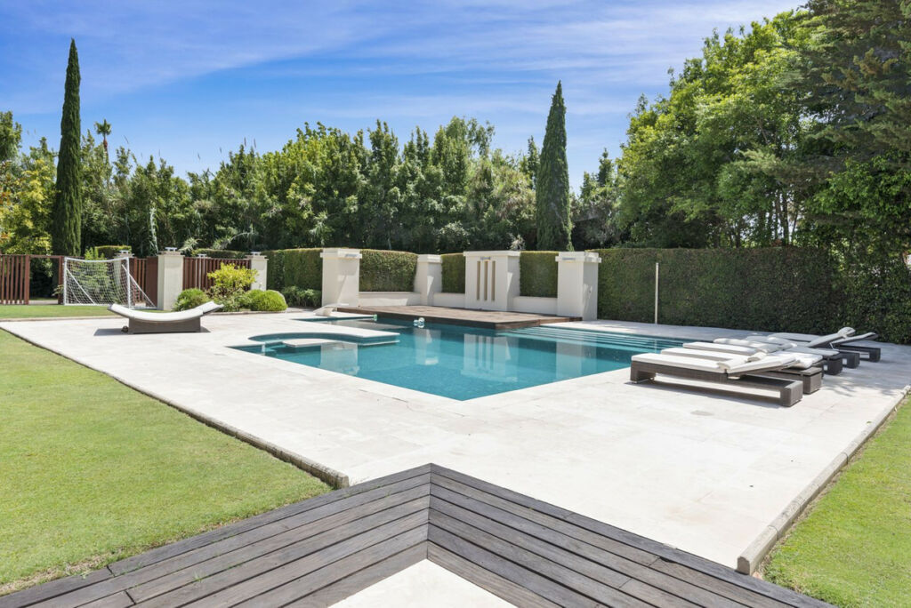 Detached Villa Sotogrande Costa Cádiz - image 13