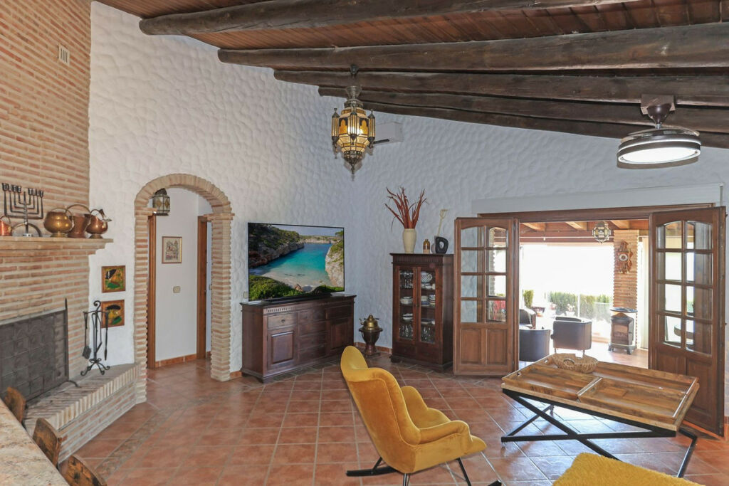 Detached Villa Alozaina Málaga - image 10