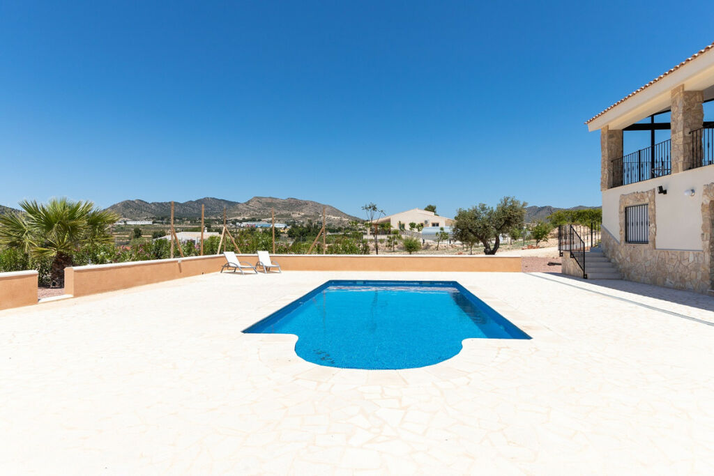Detached Villa La Romana Alicante - image 9