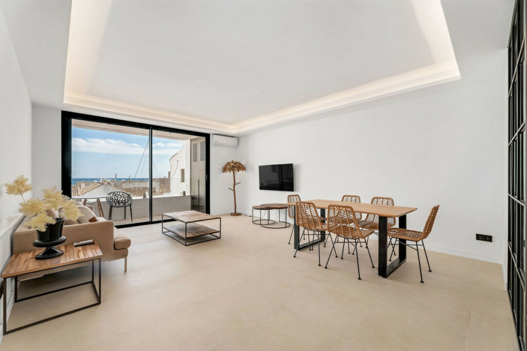 Middle Floor Apartment Puerto Banús Málaga - image 9