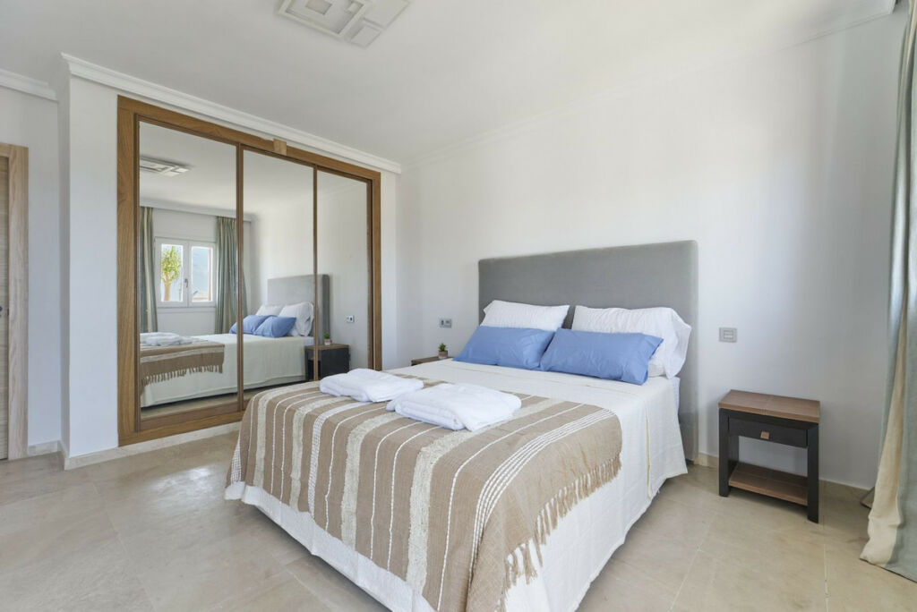Semi-Detached House The Golden Mile Málaga - image 9