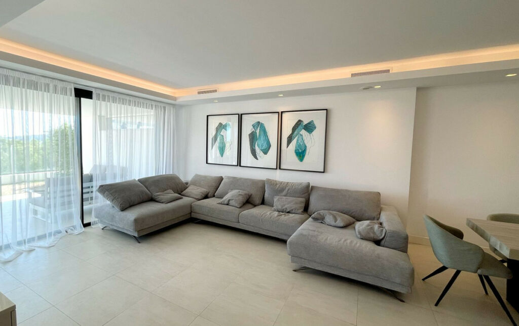 Ground Floor Apartment Nueva Andalucía Málaga - image 3