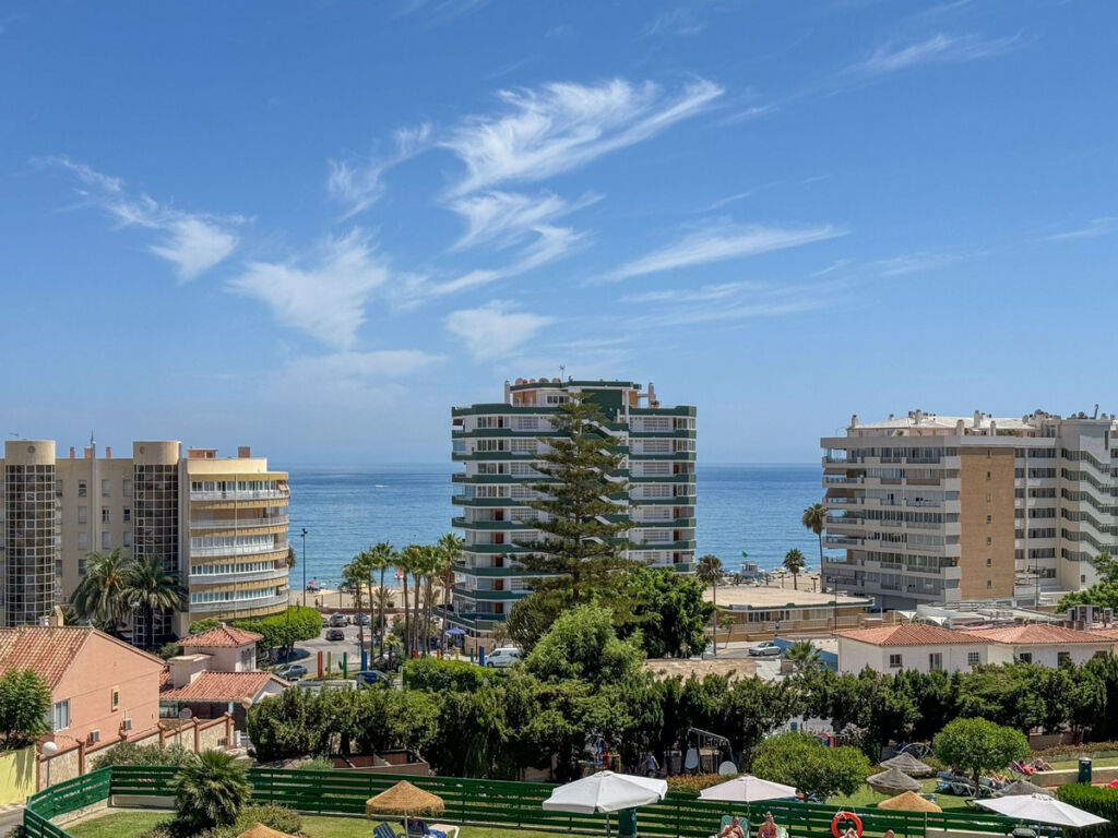 Townhouse Torreblanca Málaga - image 2