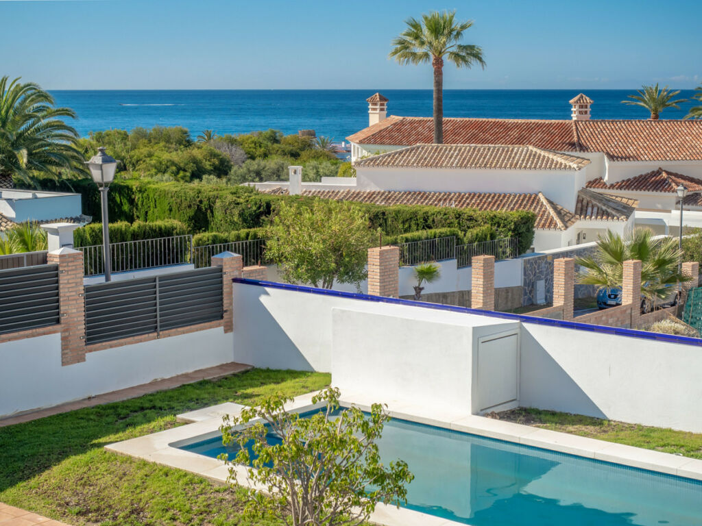 Detached Villa Las Chapas Málaga
