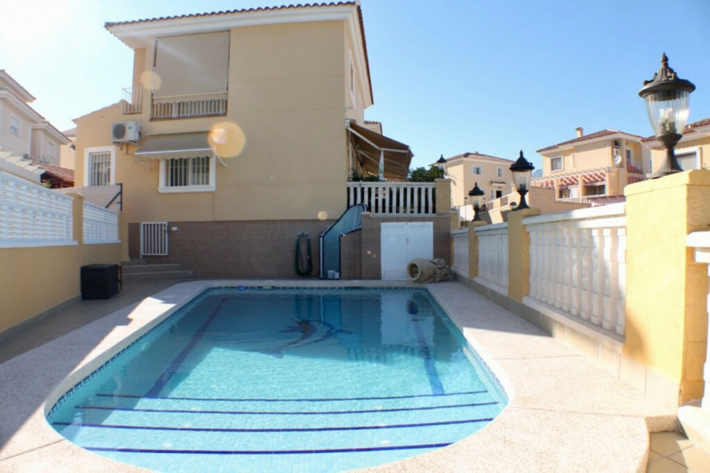 Detached Villa La Nucia Alicante - image 2