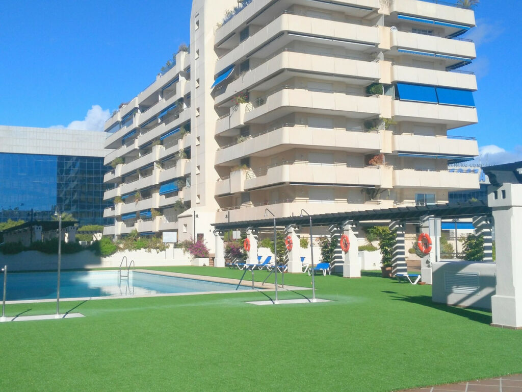 Middle Floor Apartment Puerto Banús Málaga