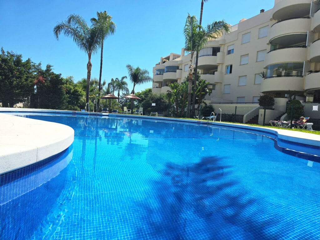 Middle Floor Apartment The Golden Mile Málaga