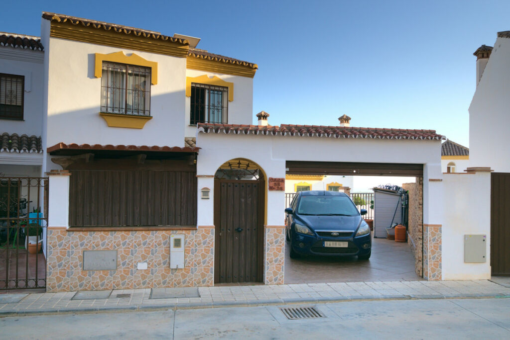 Townhouse Torre del Mar Málaga - image 5