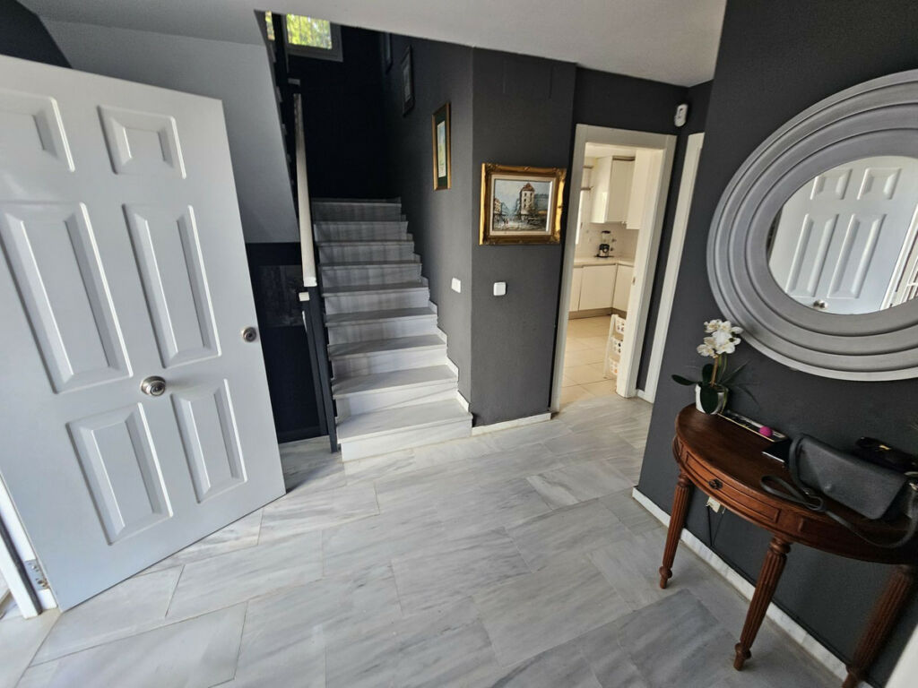 Semi-Detached House Cabopino Málaga - image 10