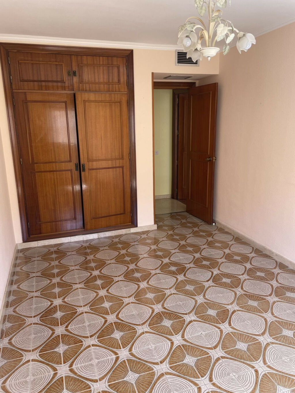 Middle Floor Apartment Marbella Málaga - image 9