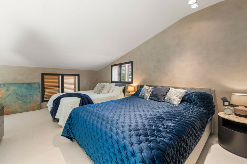 Detached Villa Río Real Málaga - image 17
